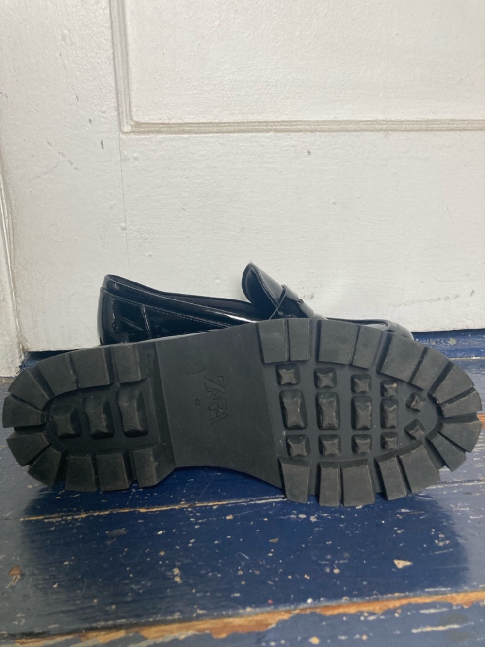 Zara Black Patent Leather Lug Sole Loafers - Picture 2 of 5